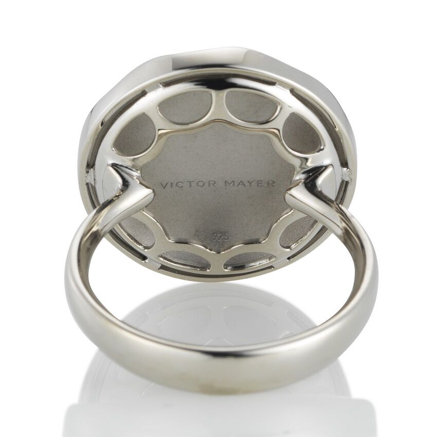 Gold-Ring mit silberfarben emailliertem Guilloche