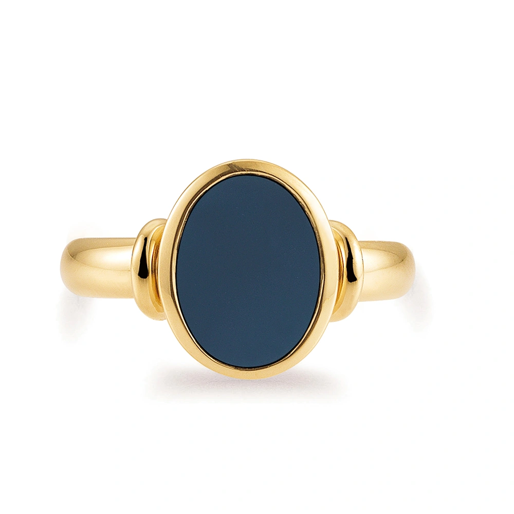Gold Niccolo Signet ring with family crest engraving