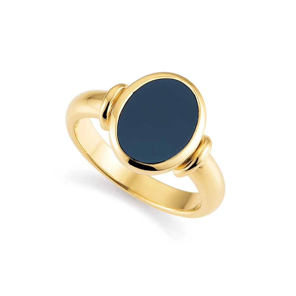 Gold Niccolo Signet ring with family crest engraving