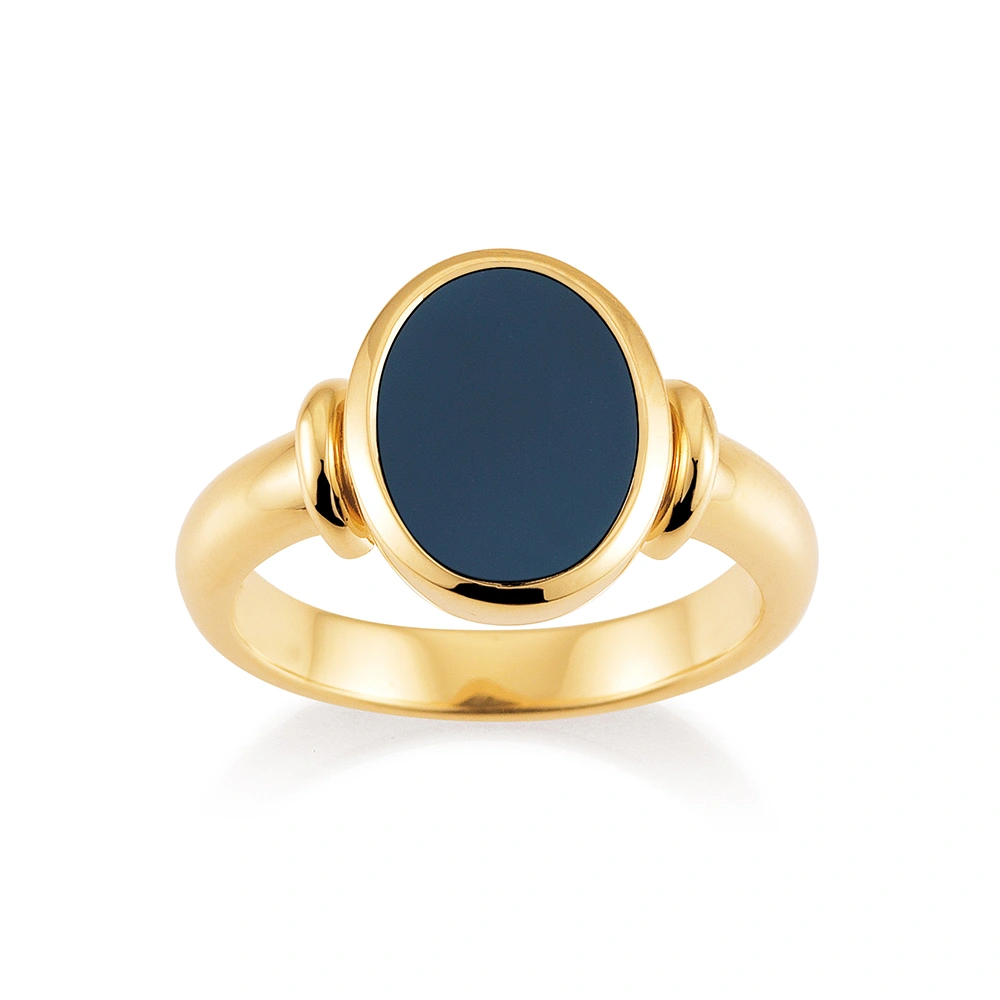 Gold Niccolo Signet ring with family crest engraving