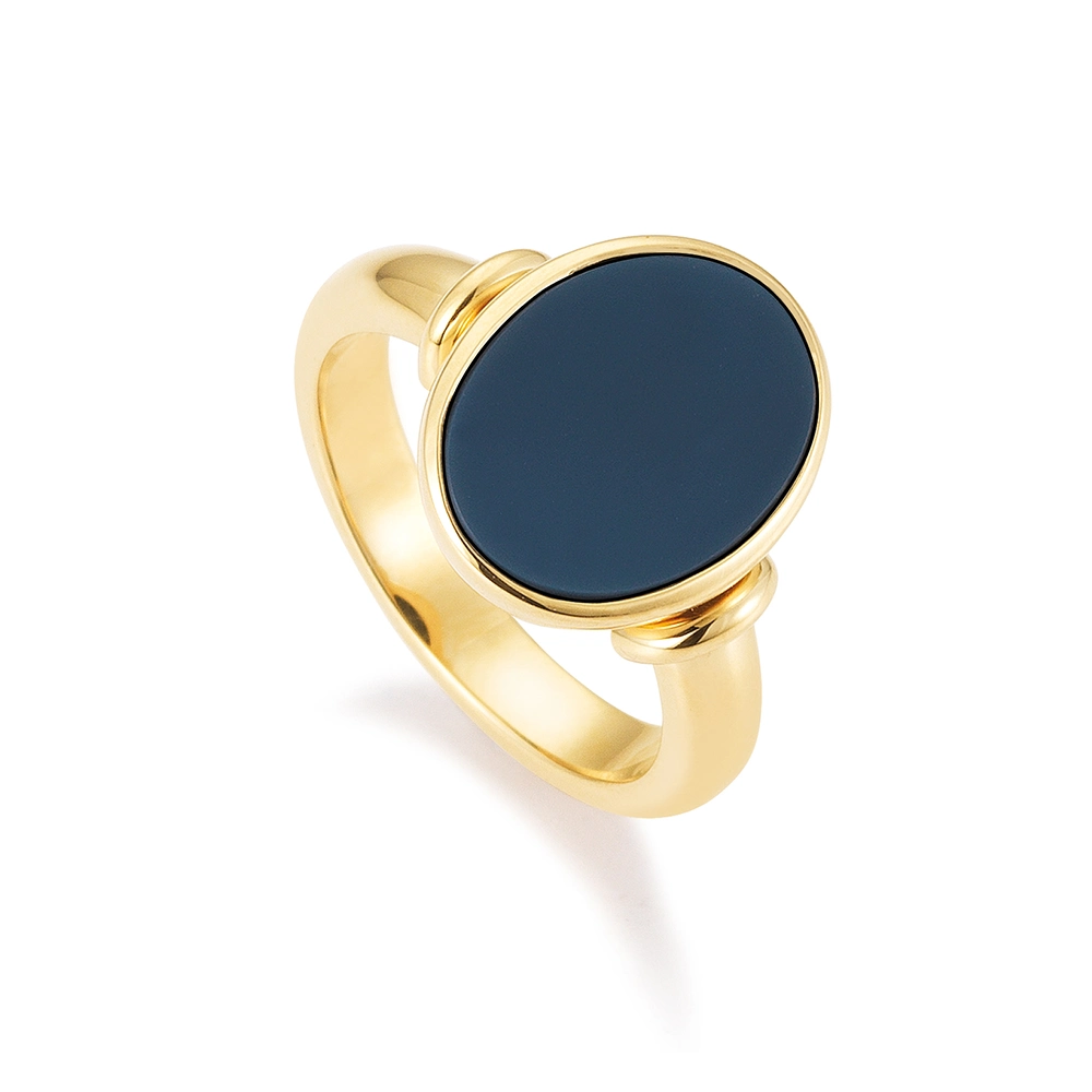 Oval signet ring yellow gold blue gemstone