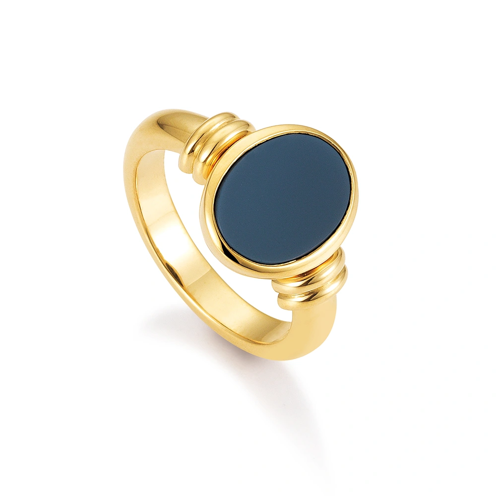 Oval signet ring yellow gold blue gemstone