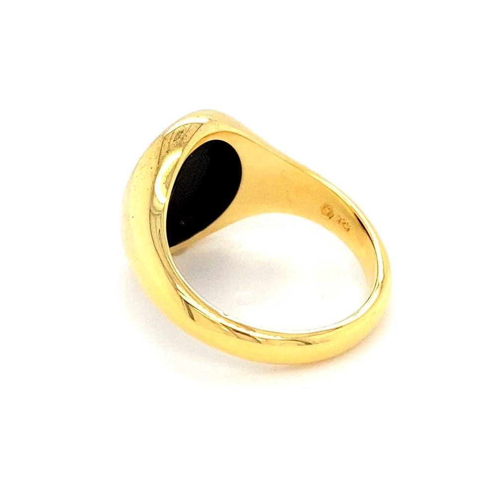 Siegelring aus Gelbgold mit ovalem und blauem Edelstein