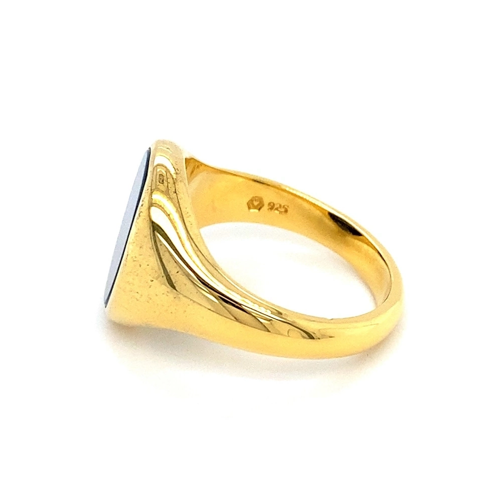 Siegelring aus Gelbgold mit ovalem und blauem Edelstein