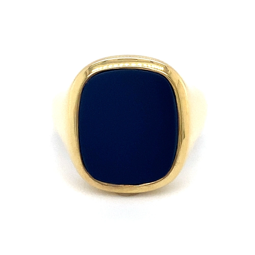 Signet ring yellow gold and a rectangular blue gemstone on top