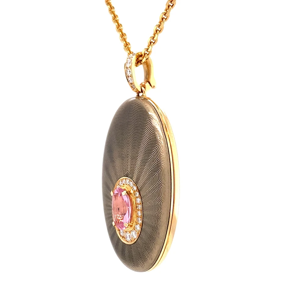 Ovaler Anhänger aus Roségold, mit brauner Farbe, verziert mit Brillanten und einem rosa Edelstein