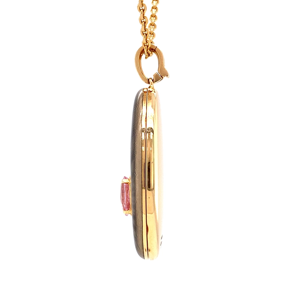 Ovaler Anhänger aus Roségold, mit brauner Farbe, verziert mit Brillanten und einem rosa Edelstein