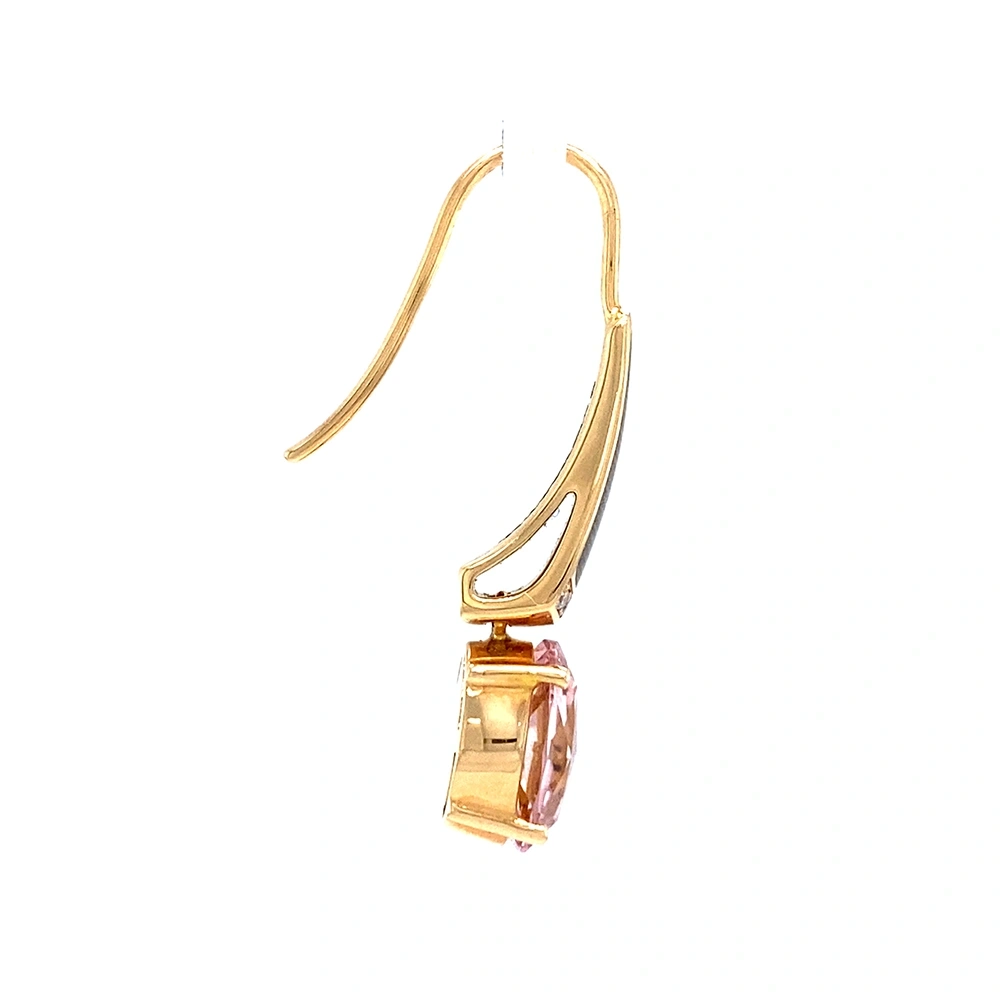 Ohrhänger aus Roségold mit brauner Farbe verziert mit Brillanten und einem rosanem Edelstein