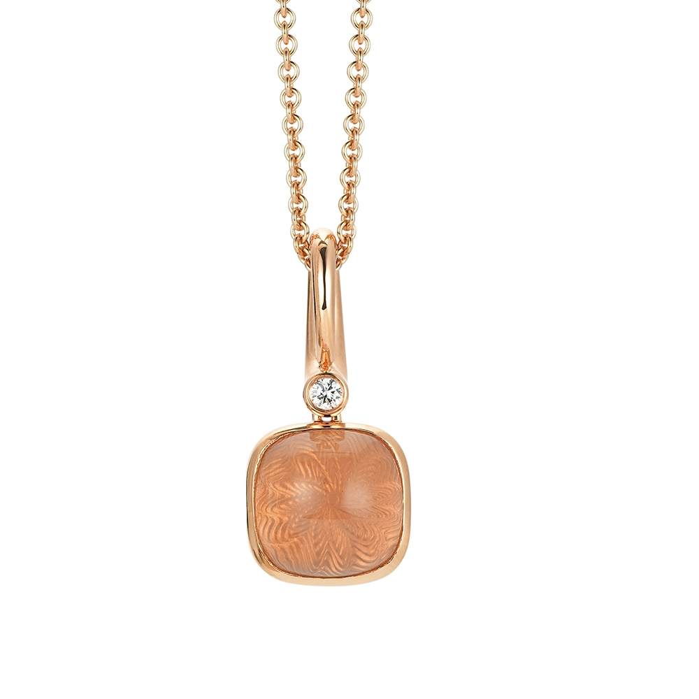 Era pendant in rose gold with a cushion-cut rose quartz cabochon measuring 10 × 10 mm, a red translucent gemstone set against a delicate guilloché wave pattern.